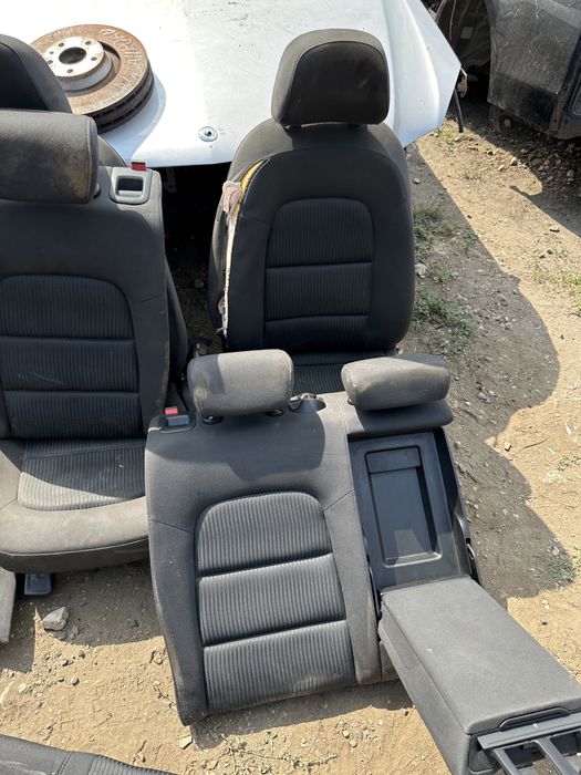 Салон на чсти Audi A4 B8 Ауди А4 б8 седан комби А5 спортбек A5