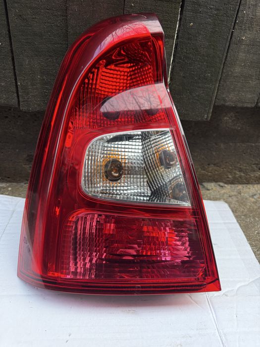Vand stop stanga spate Dacia Logan Facelift 2008/2012