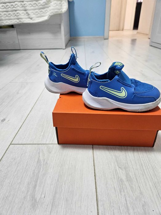 Маратонки adidas 23.5 номер