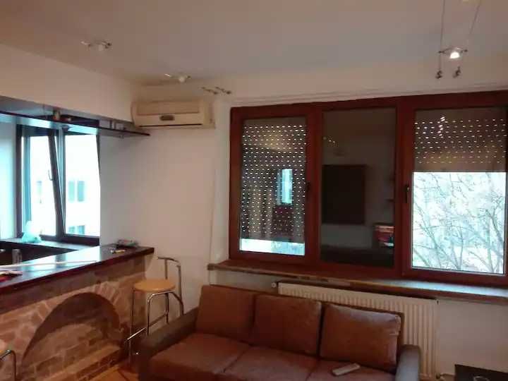 Închiriez apartament ultracentral ultramodern