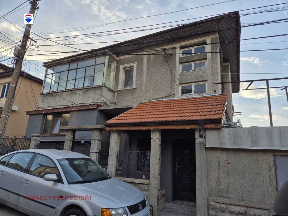 Етаж от къща за продажба кв. Дружба 2