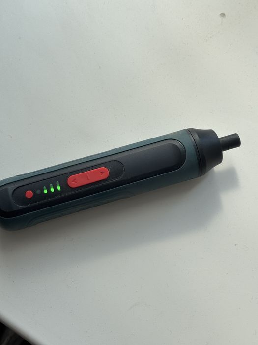 Шуруповерт отвертка…