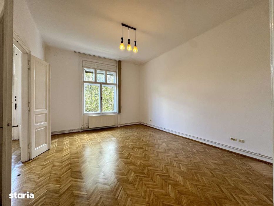 Vand apartament 3 camere, ultracentral, Piata Mica — fotografia 1