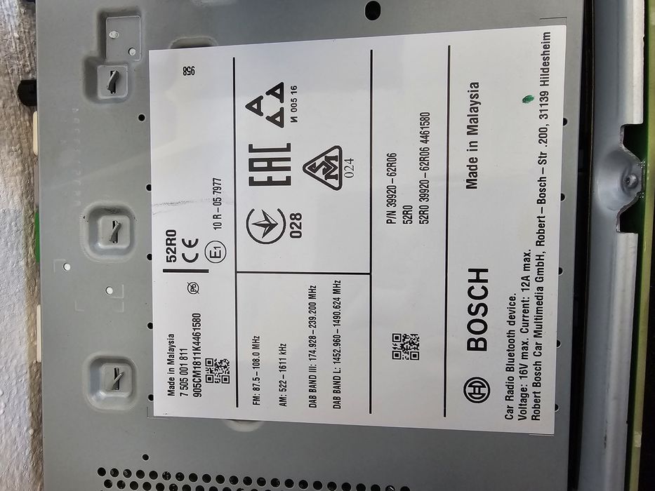 Vând navigatie originala Suzuki Ignis 2020 , card memorie , touch etc
