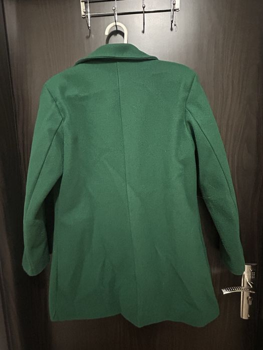 Зелено дамско палто