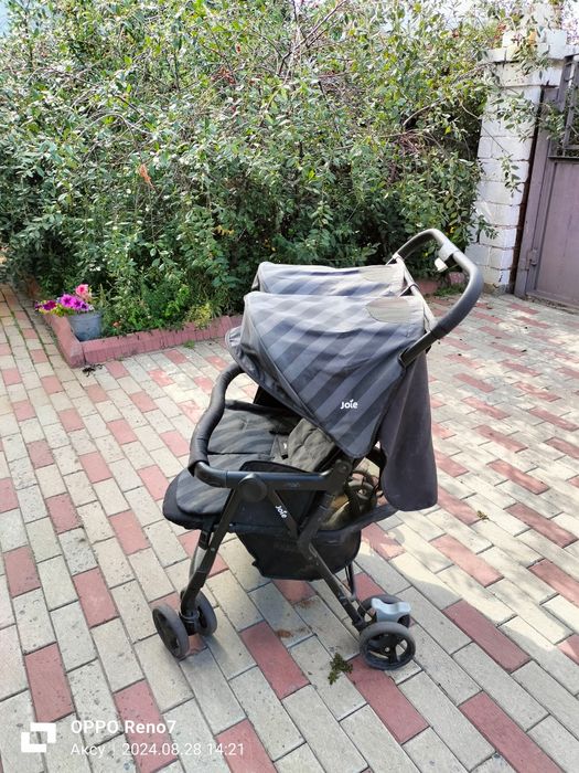 Коляска для двойняшек