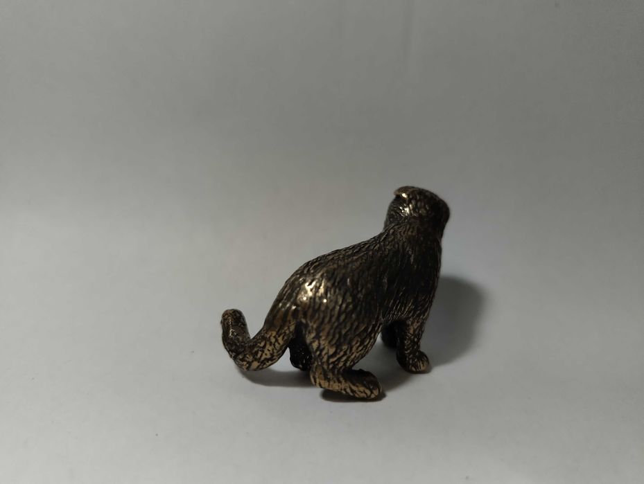 Бронзова статуетка