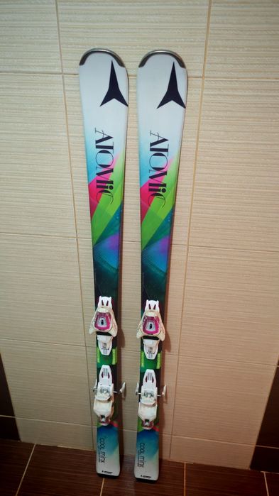 Schiuri atomic 162 cm -clapari ski