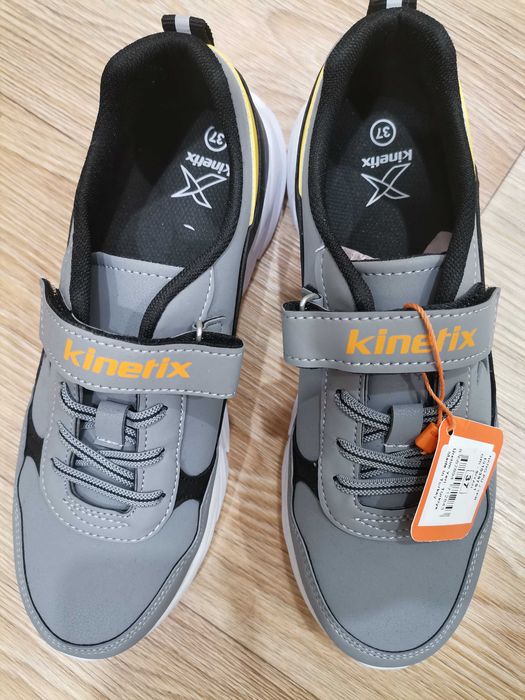 Продам кроссовки