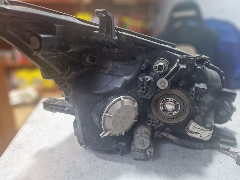 Фара левая Lexus GX460