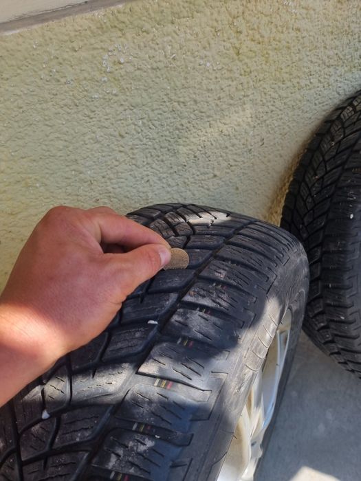 Vand 3 jante aliaj nisan