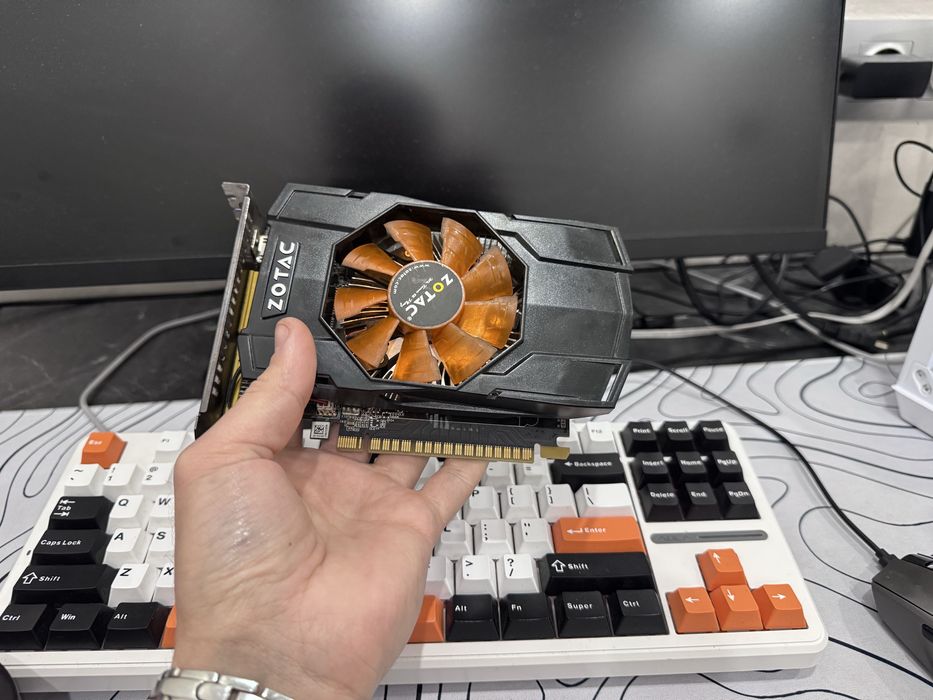 Видоекарта GTX 750Ti 2GB