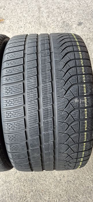 2 anvelope iarna Pirelli 315/30/21.Pretul este pe bucata