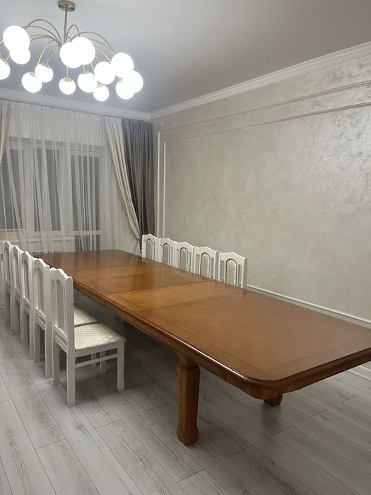Продаётся большой стол