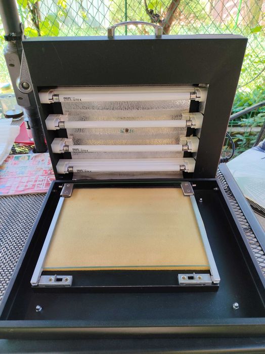 Aparat profesional expunere UV,  Trodat EU MINI (Lămpi Noi) – pentru produs amprente stampile
