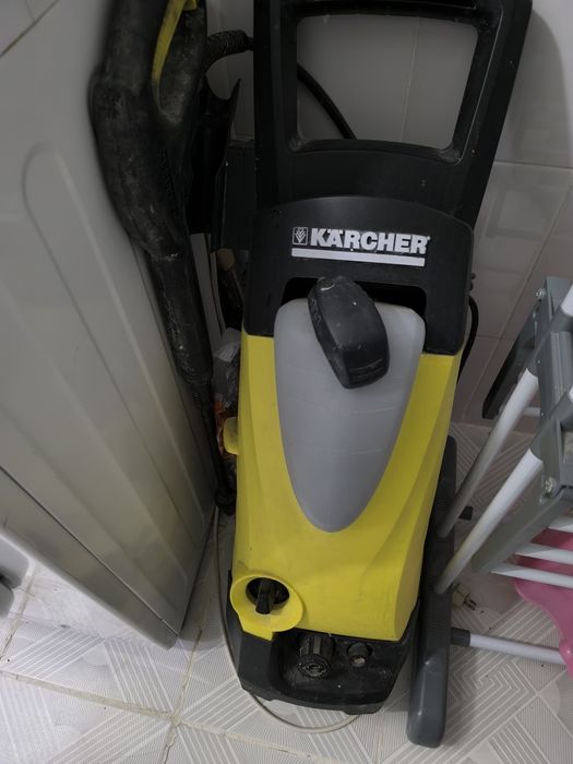 Продаётся карчер в хорошем состоянии!!!