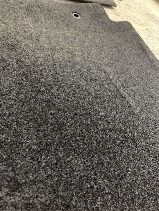 Продам коврик элантра новый