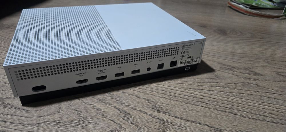 Xbox One S 1Tb cu disc
