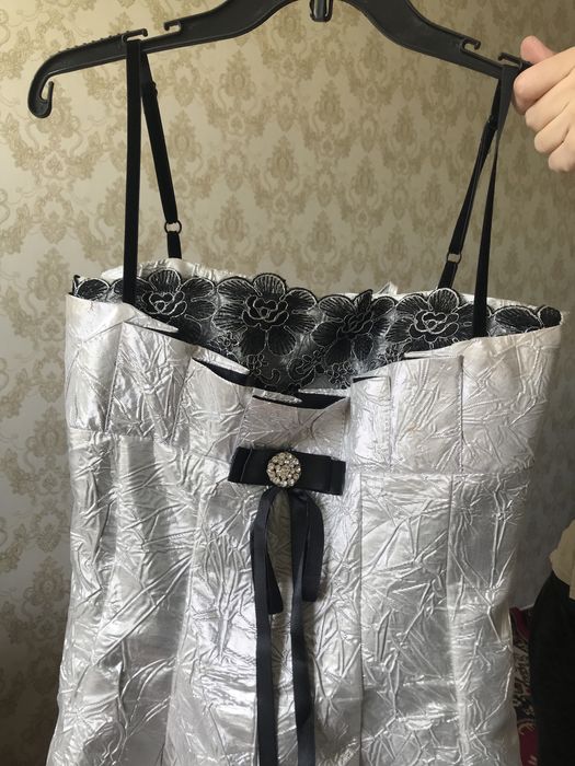 Платье праздничное