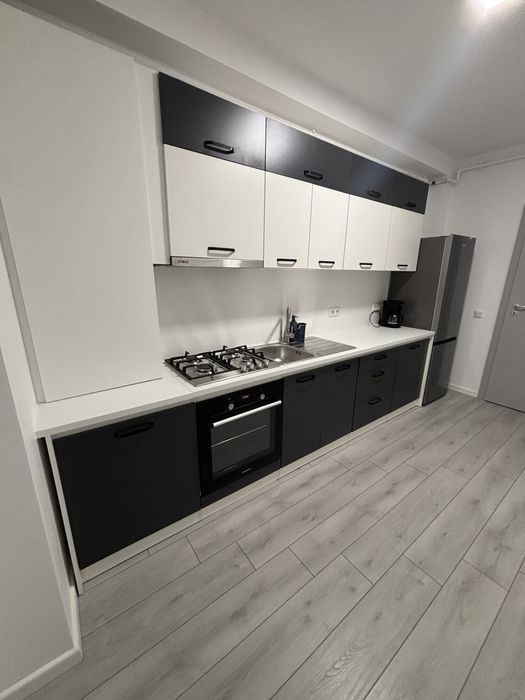 Inchiriez apartament regim hotelier Bistrita.