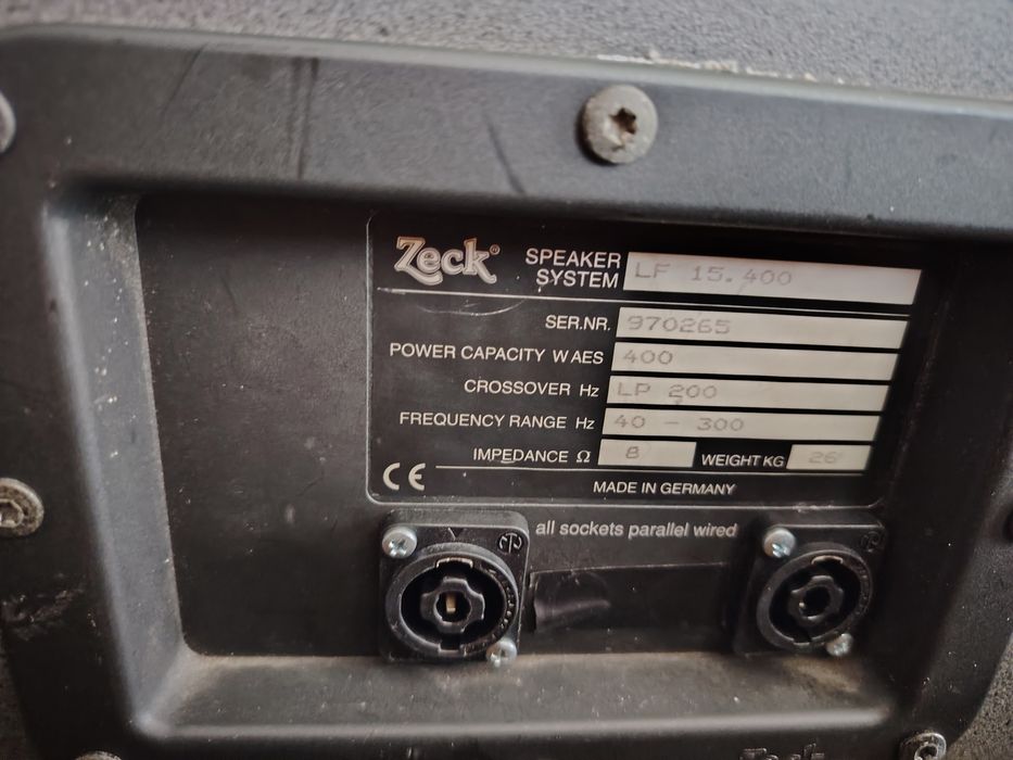 Vând 2 boxe Electro voice sx 300  fără difuzoare  subwoofer Zeck lf15.400