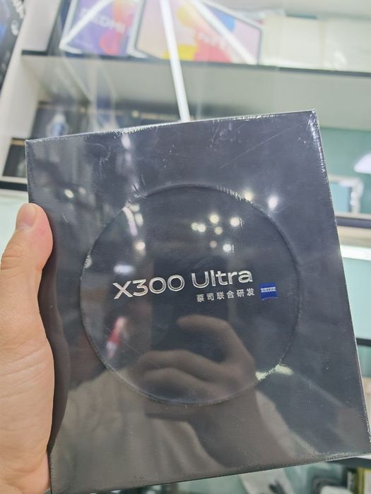 Фотофлагман Vivo X300 Ultra