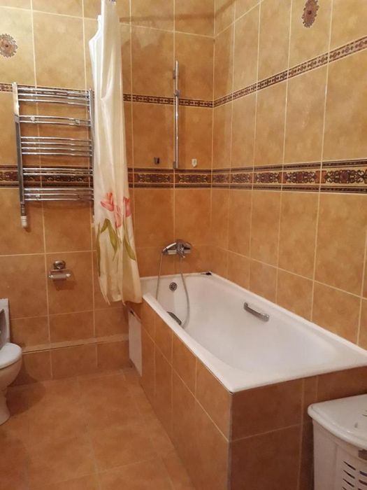 Продам 4-х комнатную квартиру