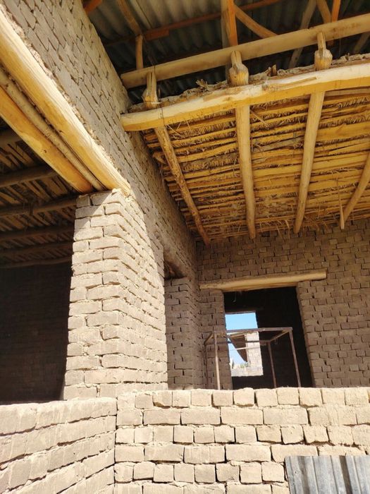 ……………………………………..