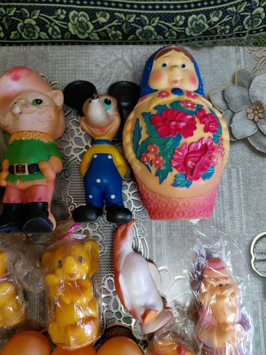 Продаю детские игрушки.