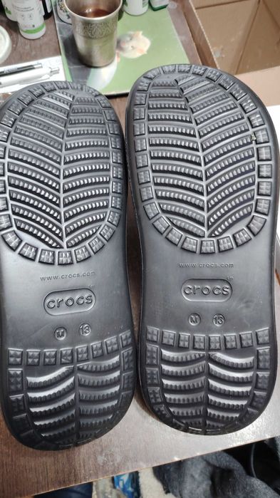 Crocs ,negri,măsură M13,noi
