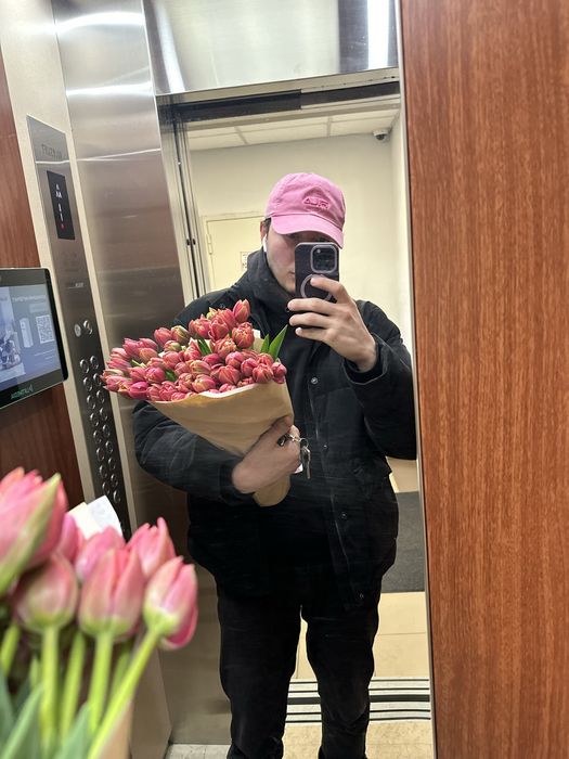 Свежие тюльпаны крупном оптом Караганда