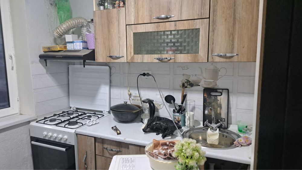 Срочно здаеться 1-ком квартира Аренду в городе Чирчике  4-микрорайоне