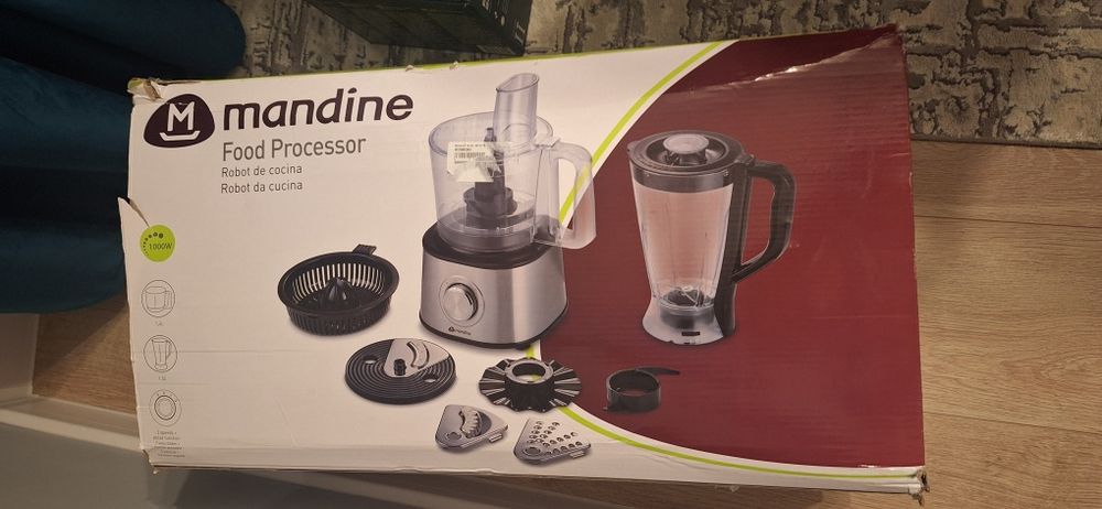 Vând robot/storcător multifuncțional--Nou !!!