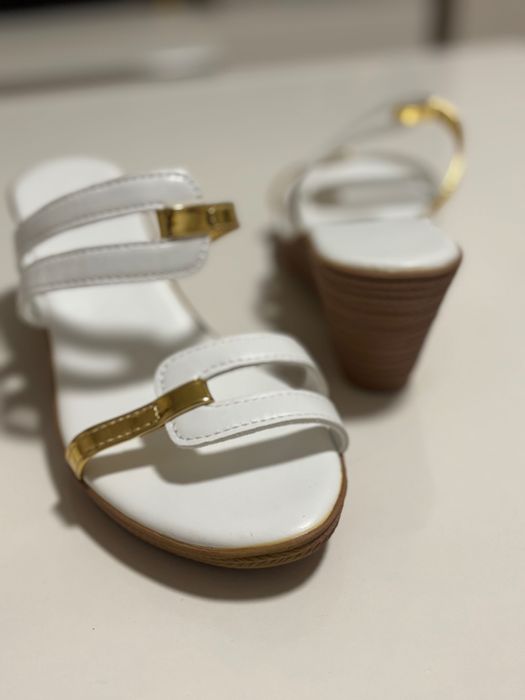 Saboți pentru vară 35