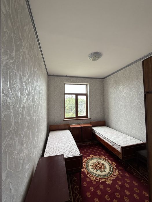 Qarshi markazidan uy sotiladi