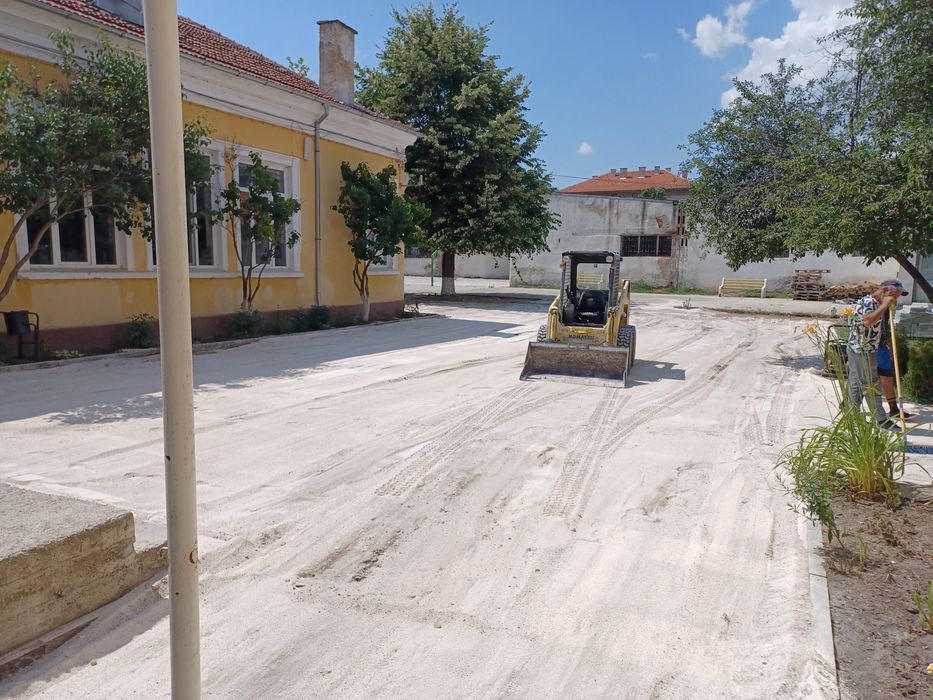 Извършвят се всякакъв вид услуги с бобкат