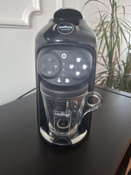 Кафемашина Lavazza Desea ( a modo mio )