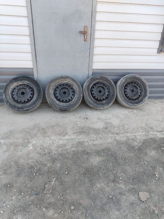 Продам шины в комплекте