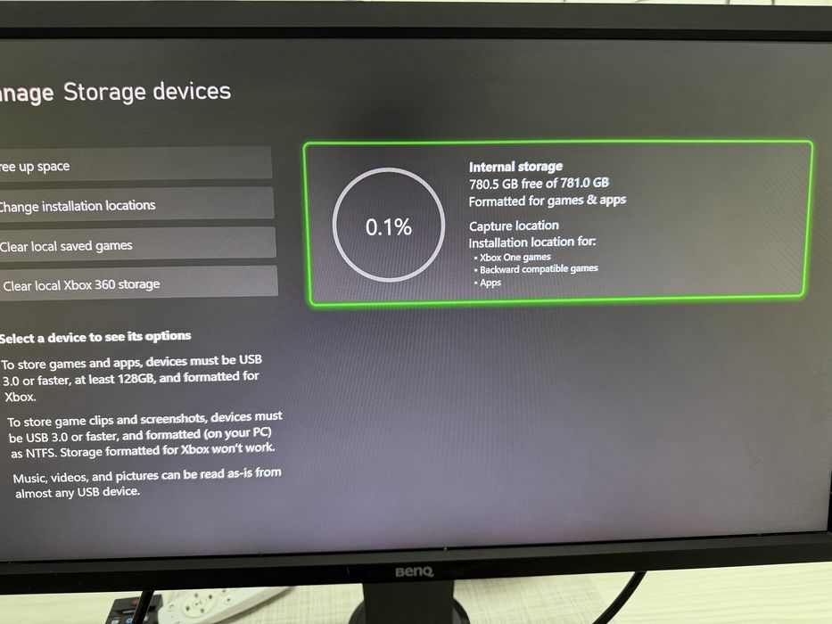 Xbox one X 1TB+ Controller