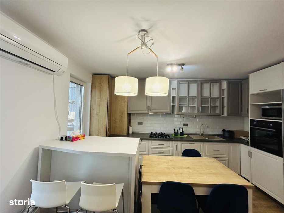 Apartament de vânzare – 3 camere, 2 terase, parcare subterană, piscină