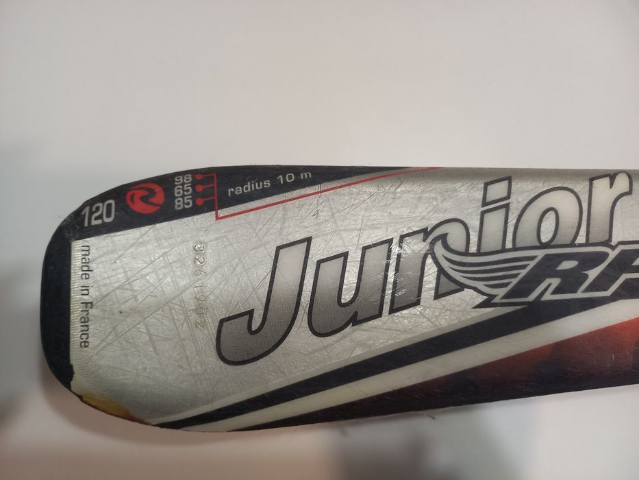 Продавам детски ски Rossignol