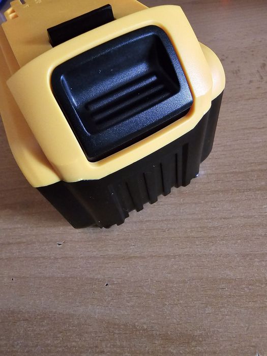 Аккумулятор dewalt