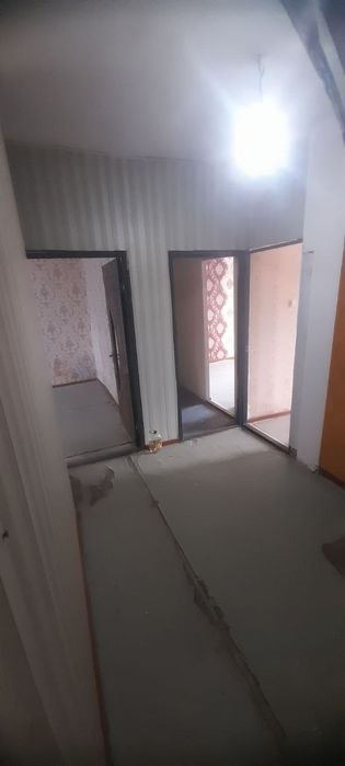 Продается 3-х комнатная квартира в Янгиюле.