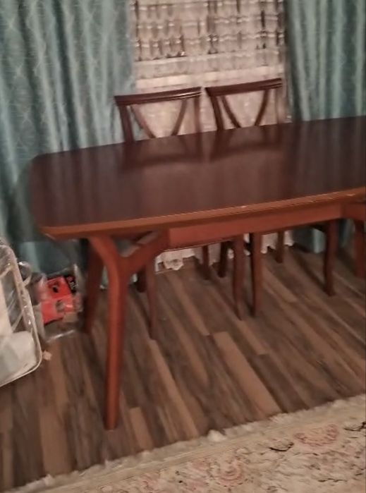 Стол + 8 стульев из массива