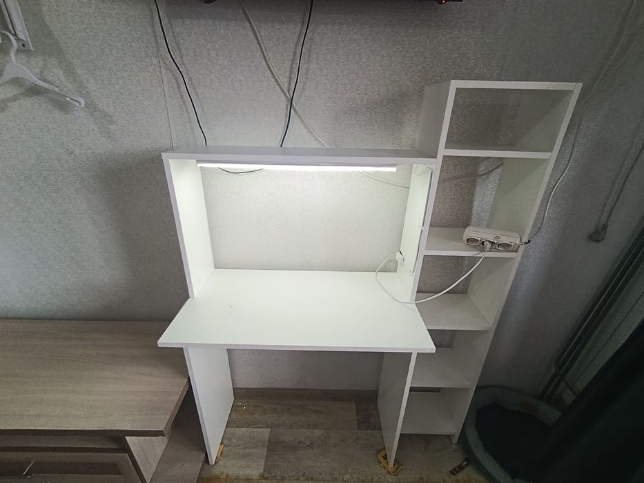 Продам Стол 12.000
