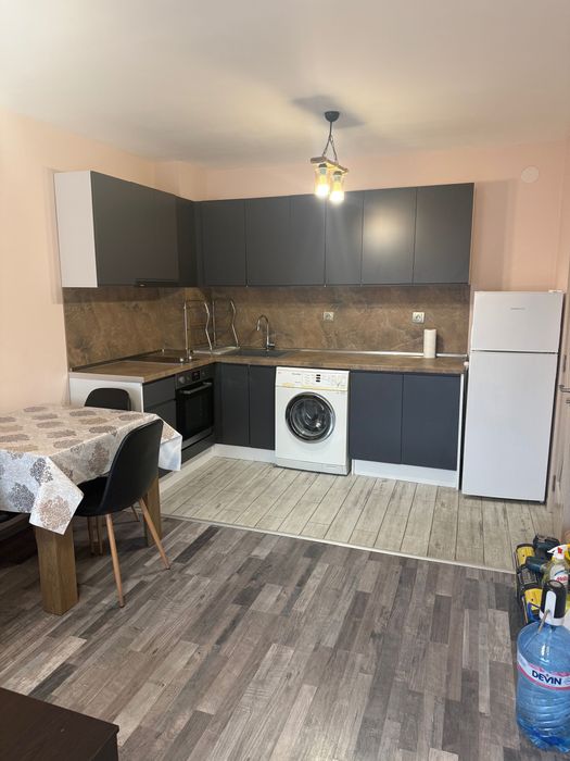 Дава се под наем Двустаен апартамент в Асеновград - 57 кв.м за 338.64 € - Снимка #2