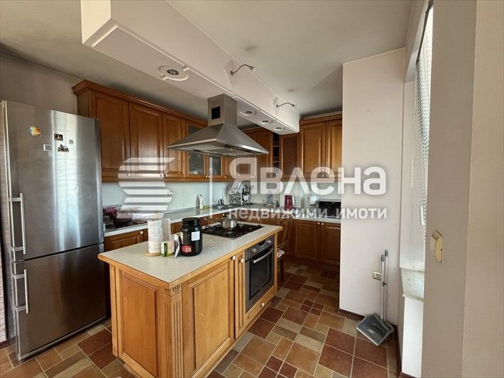 Многостаен апартамент в сърцето на Бриз