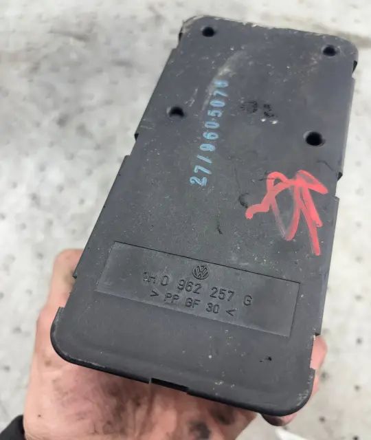 Pompa vacuum inchidere Volkswagen VW Golf 1993 1.8 MT (90 hp)