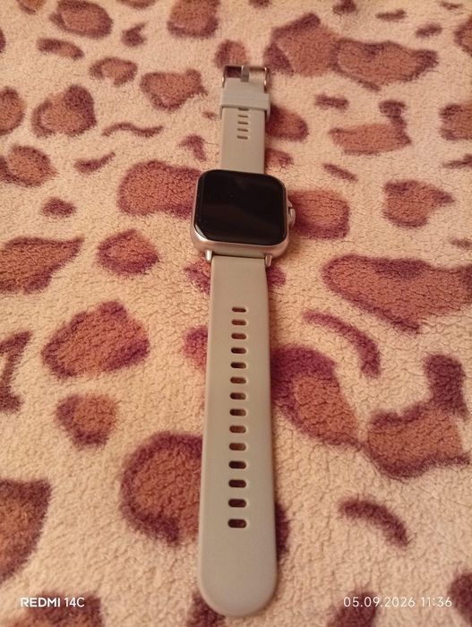 Se vinde ceas SmartWatch