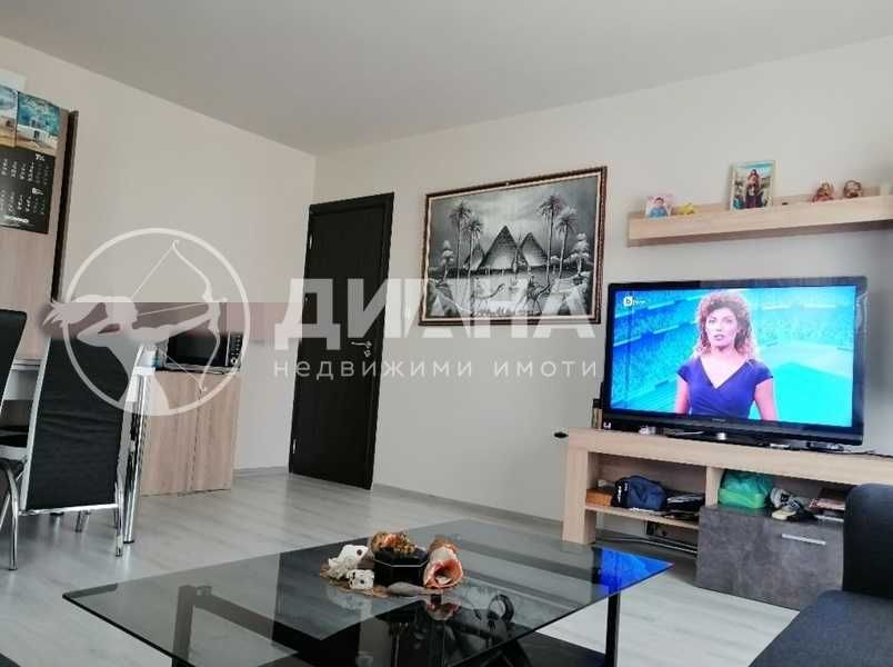 Продава се Тристаен апартамент в Пловдив, Кършияка - 100 кв.м за 1550 €/кв.м - Снимка #2